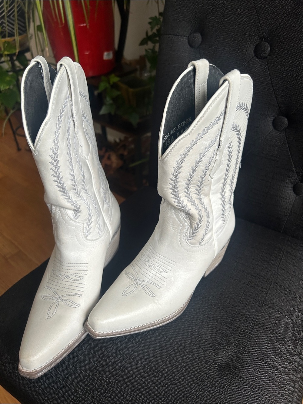 Women’s White Lace-Up Western Boots with Embroidered Detail